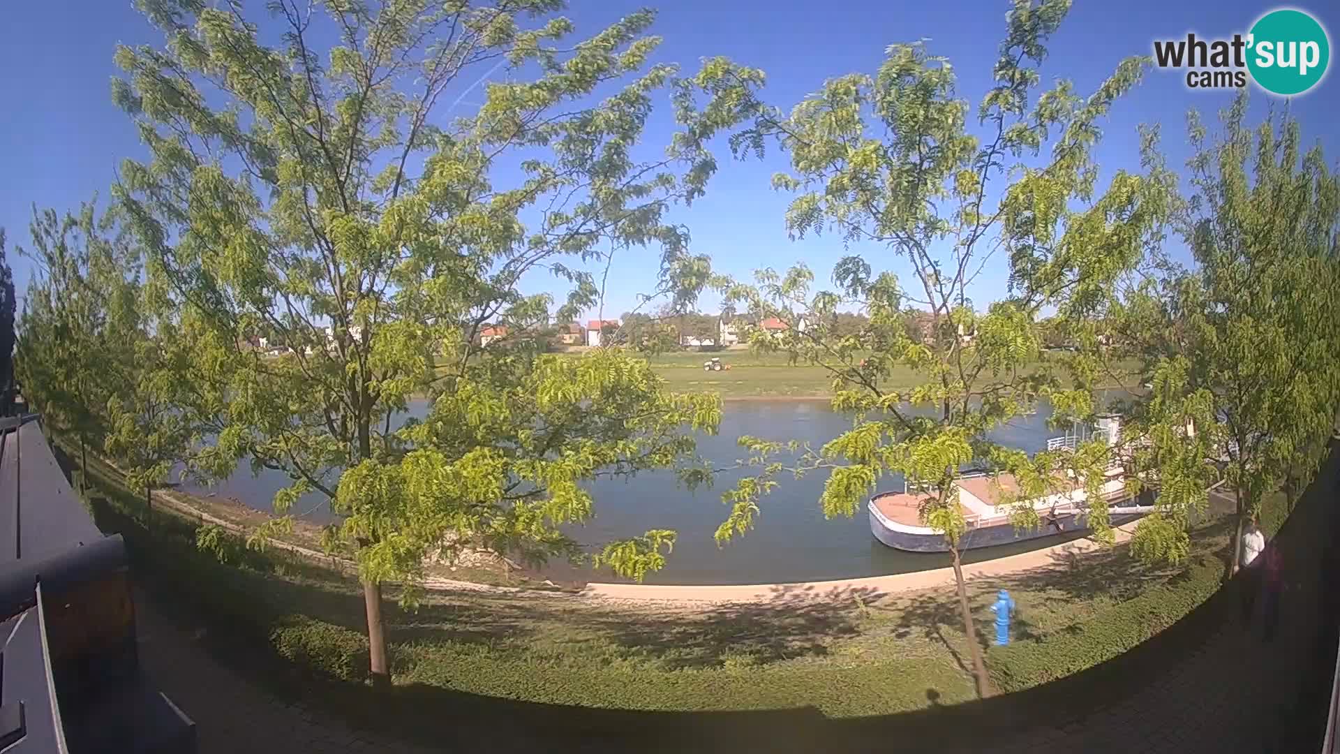 Sisak spletna kamera v živo Pogled na reko Kolpo – Hrvaška