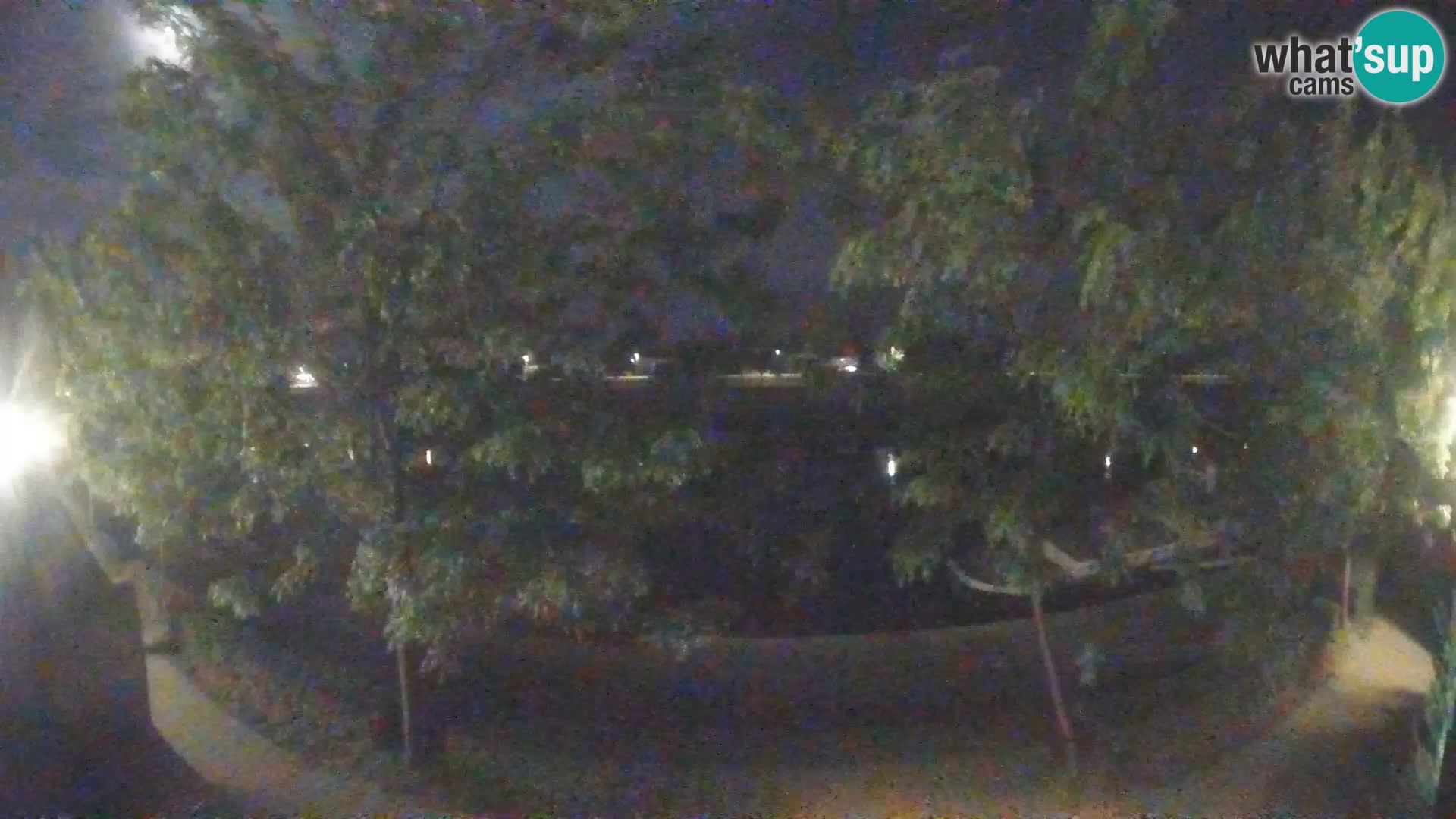 Sisak spletna kamera v živo Pogled na reko Kolpo – Hrvaška