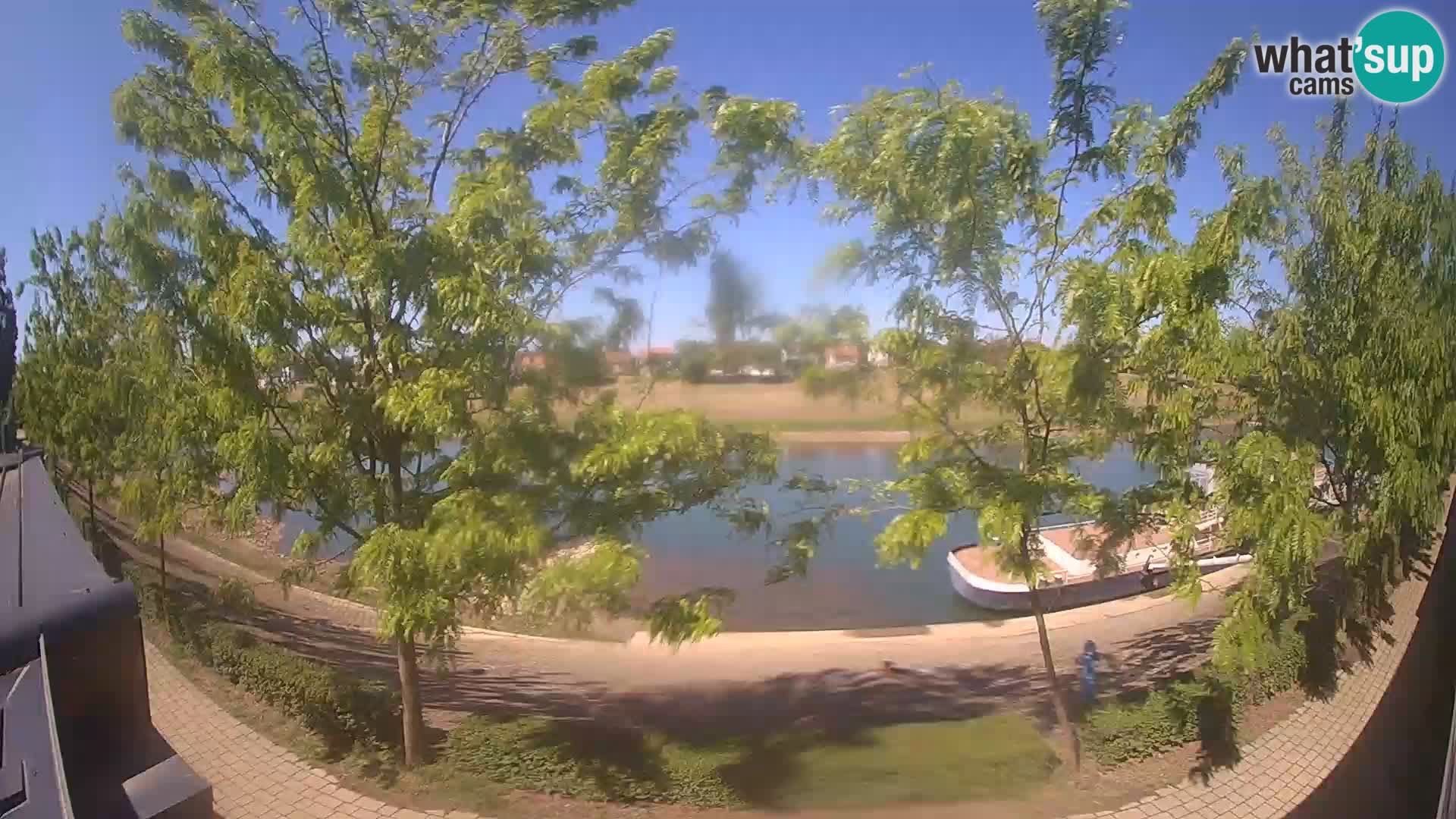 Sisak spletna kamera v živo Pogled na reko Kolpo – Hrvaška