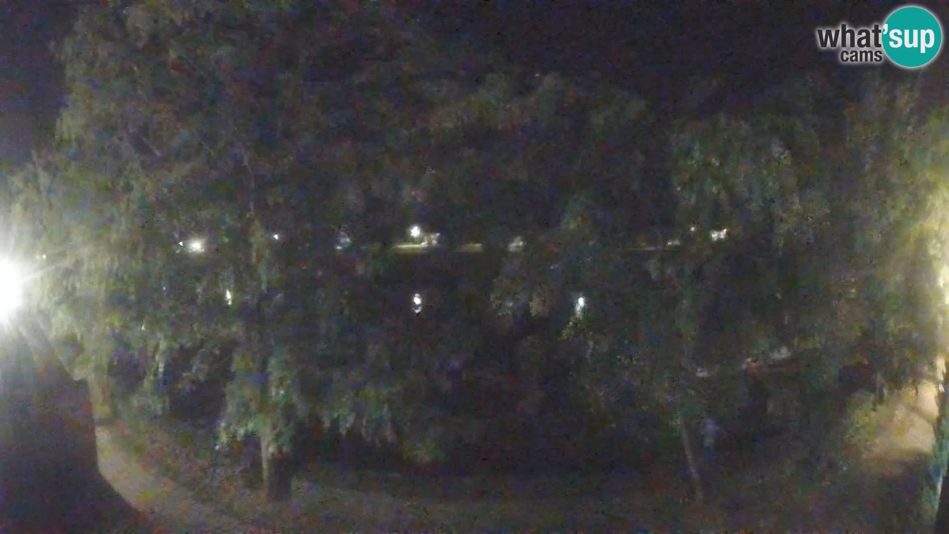Sisak spletna kamera v živo Pogled na reko Kolpo – Hrvaška