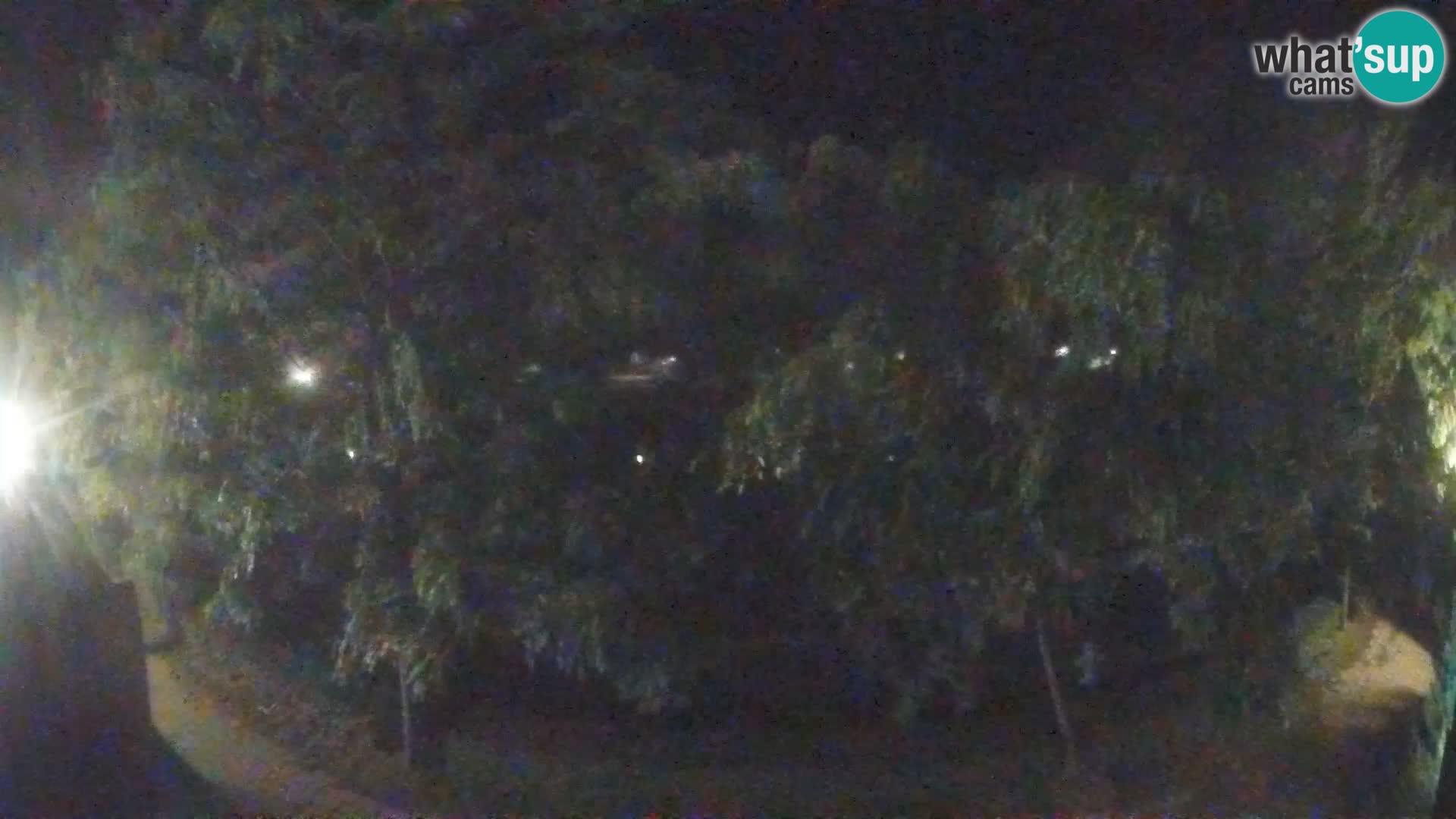 Sisak spletna kamera v živo Pogled na reko Kolpo – Hrvaška