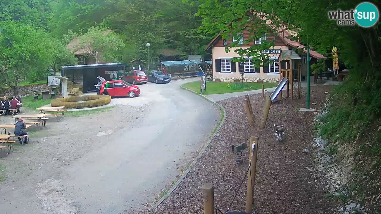 Skrad spletna kamera Zeleni Vir