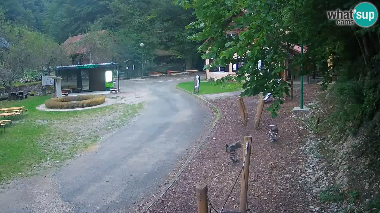 Skrad spletna kamera Zeleni Vir