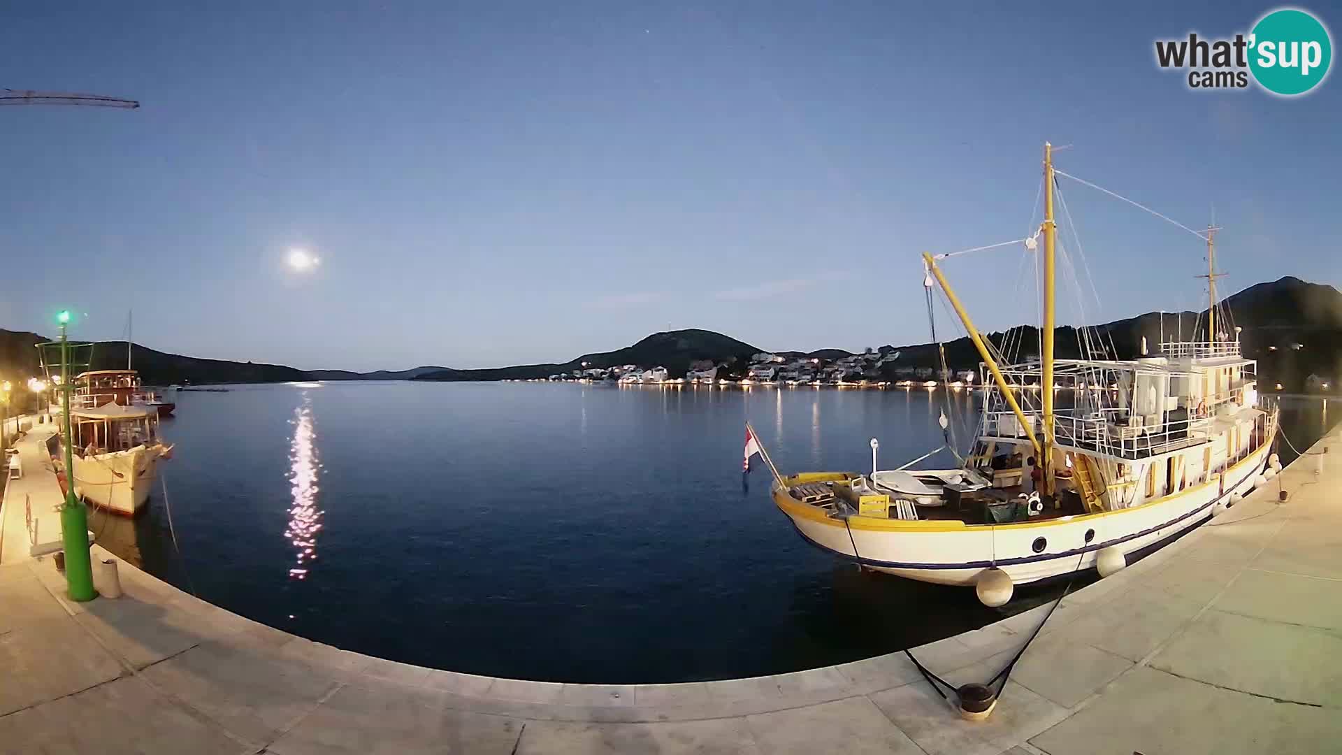 Spletna kamera Slano – Riva