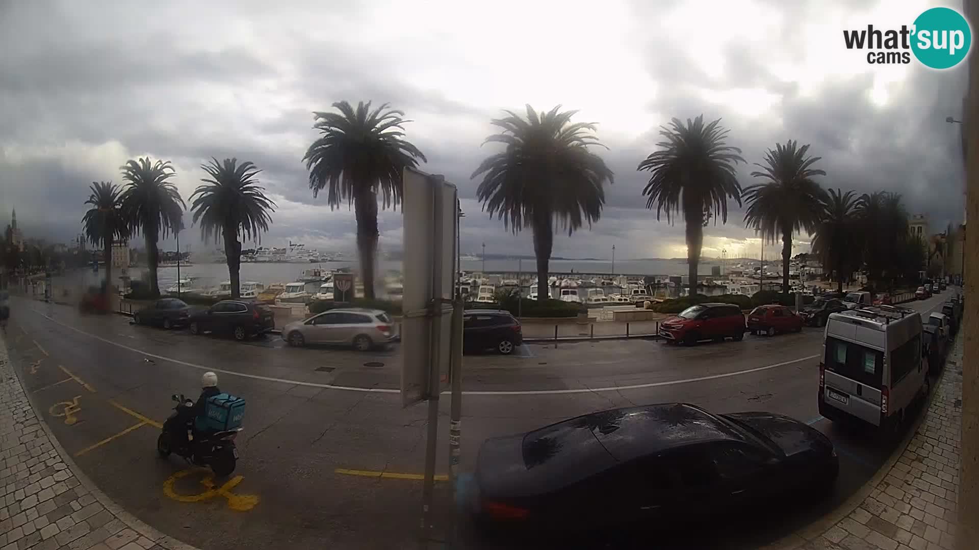 Webcam Split – Seaside Promenade