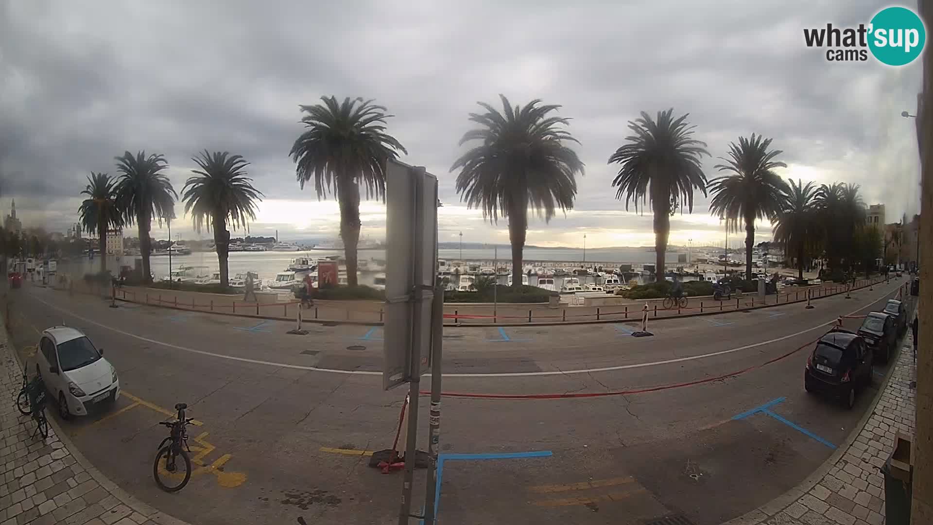 Webcam Split – Seaside Promenade