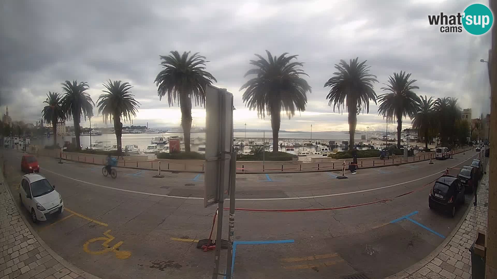 Webcam Split – Seaside Promenade