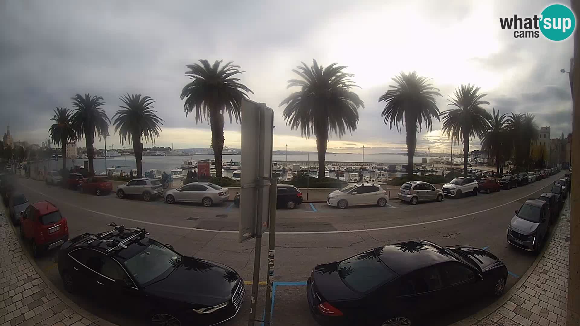 Webcam Split – Seaside Promenade