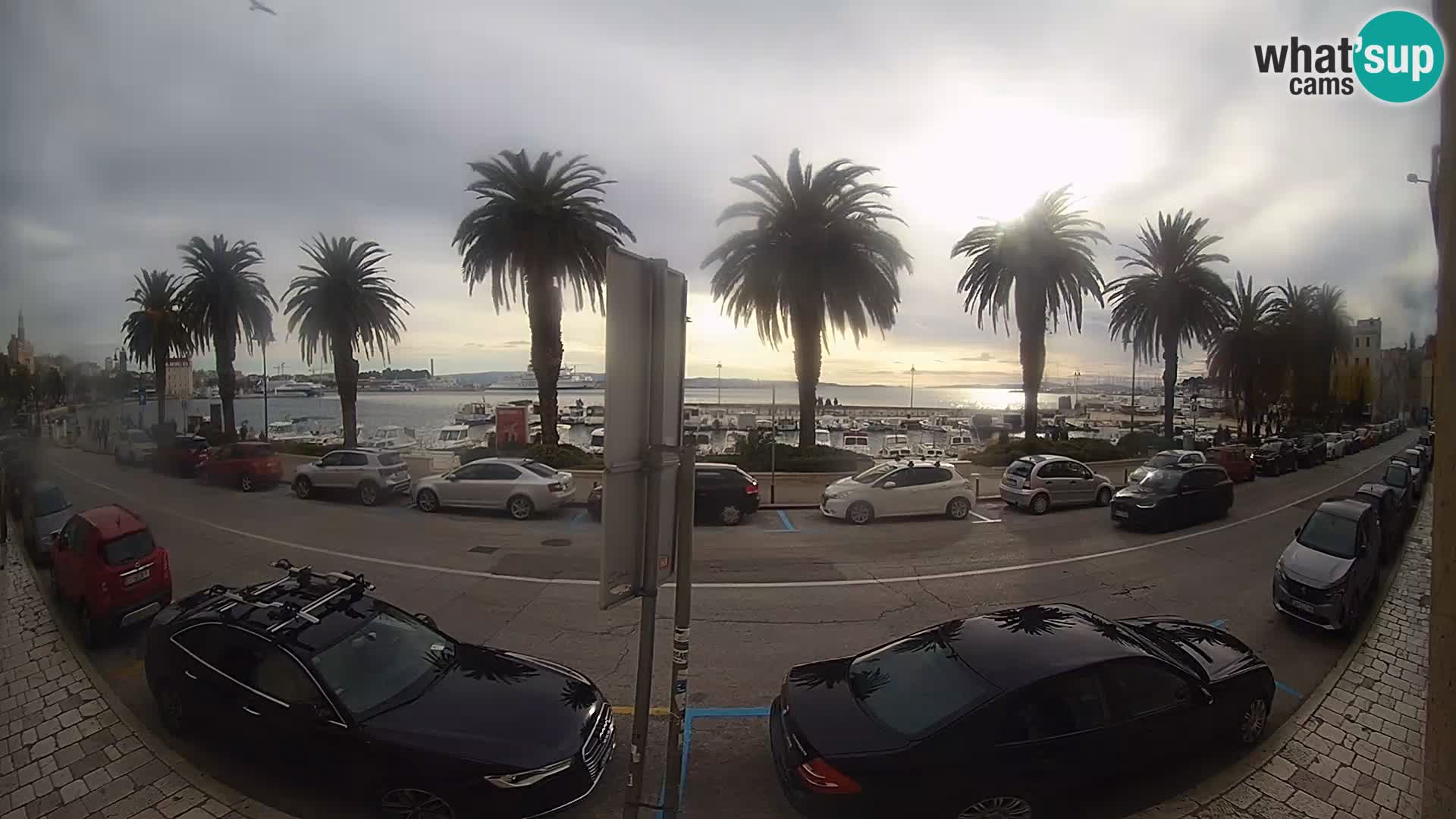 Webcam Split – Seaside Promenade