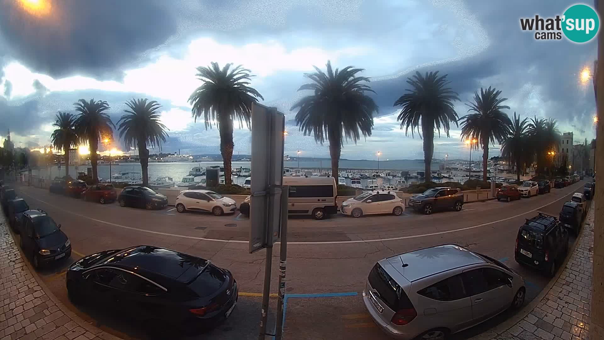 Webcam Split – Seaside Promenade