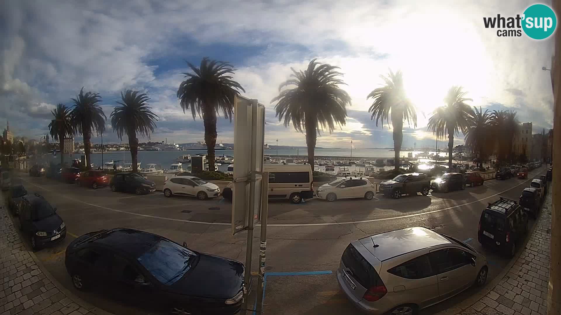 Webcam Split – Seaside Promenade