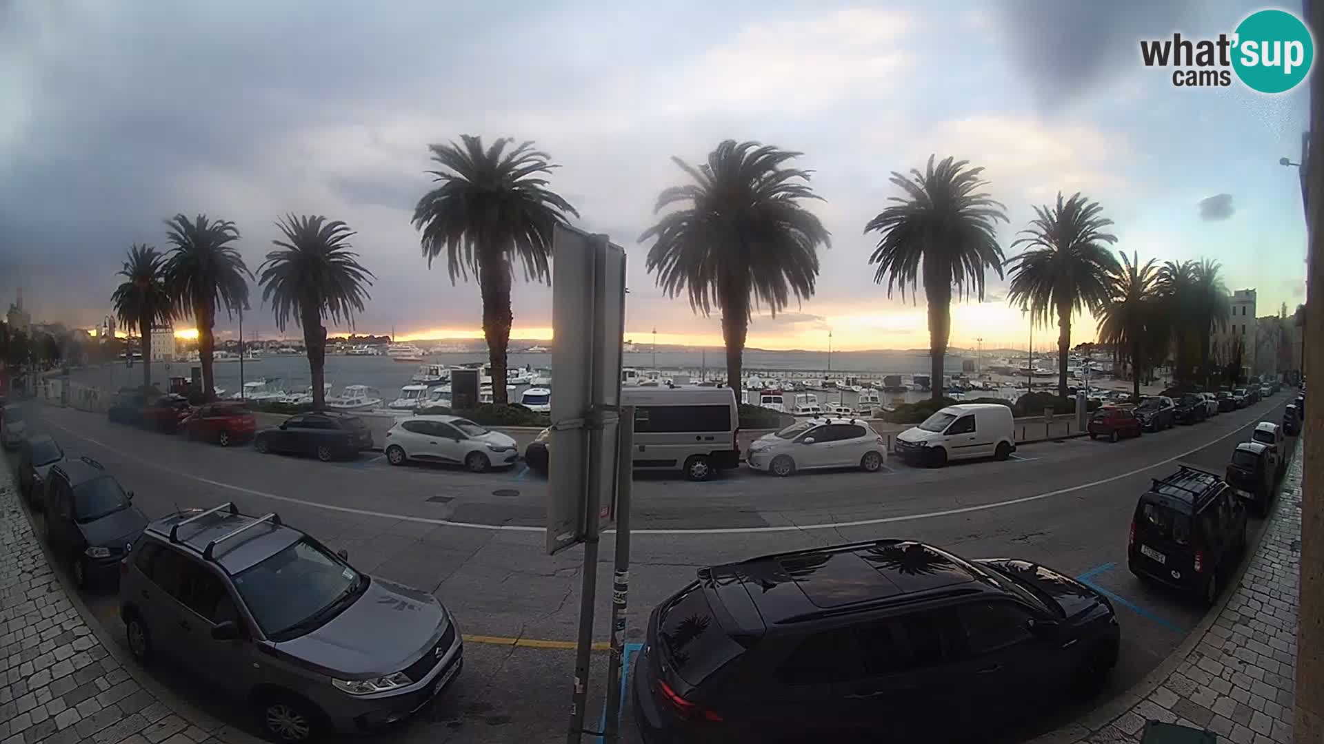 Webcam Split – Seaside Promenade