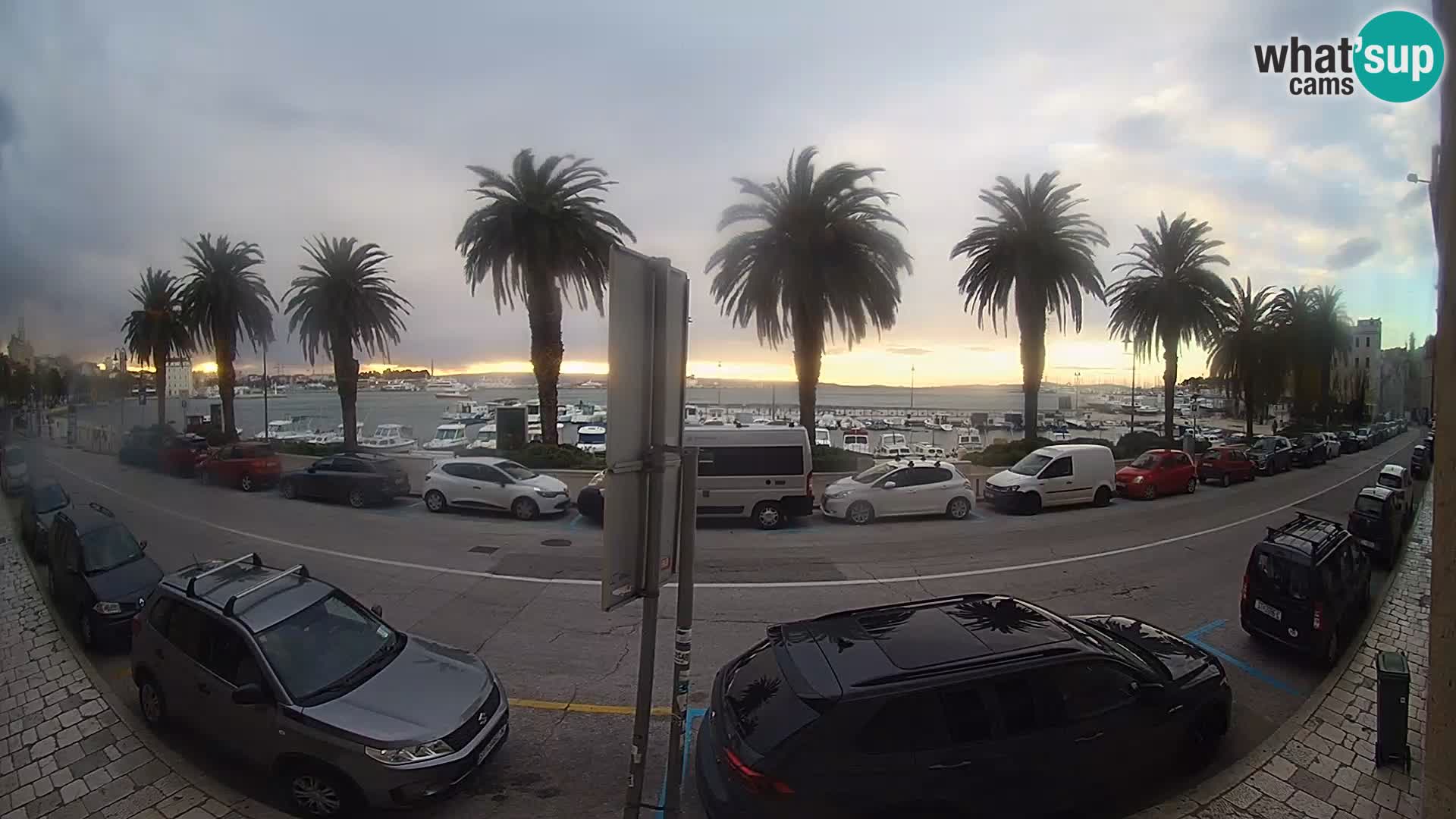 Webcam Split – Seaside Promenade