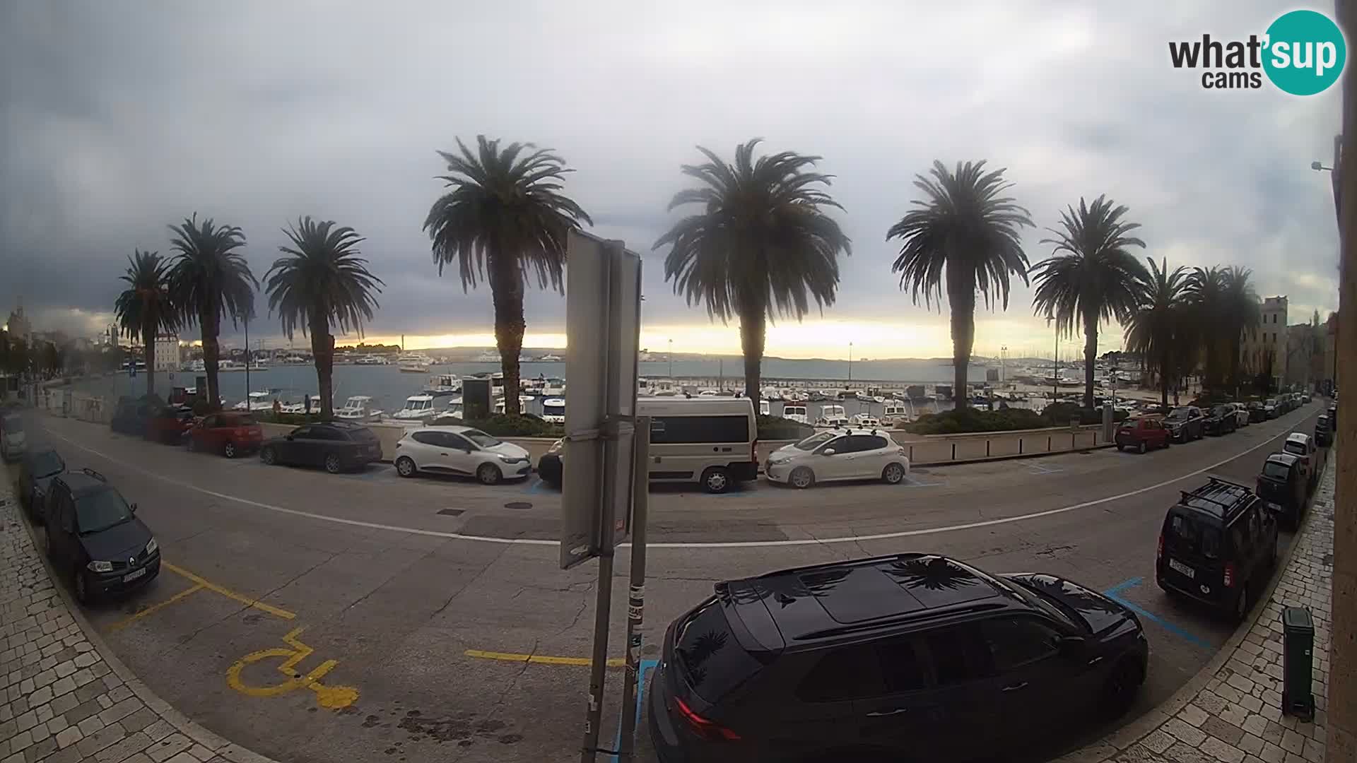 Webcam Split – Seaside Promenade