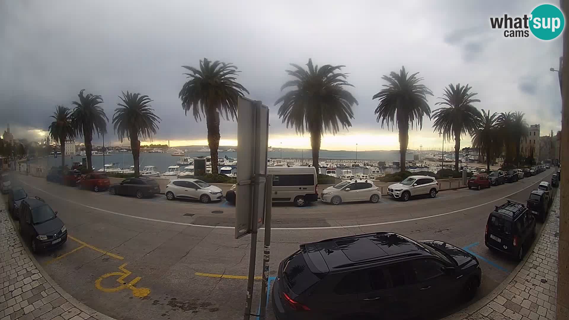 Webcam Split – Seaside Promenade