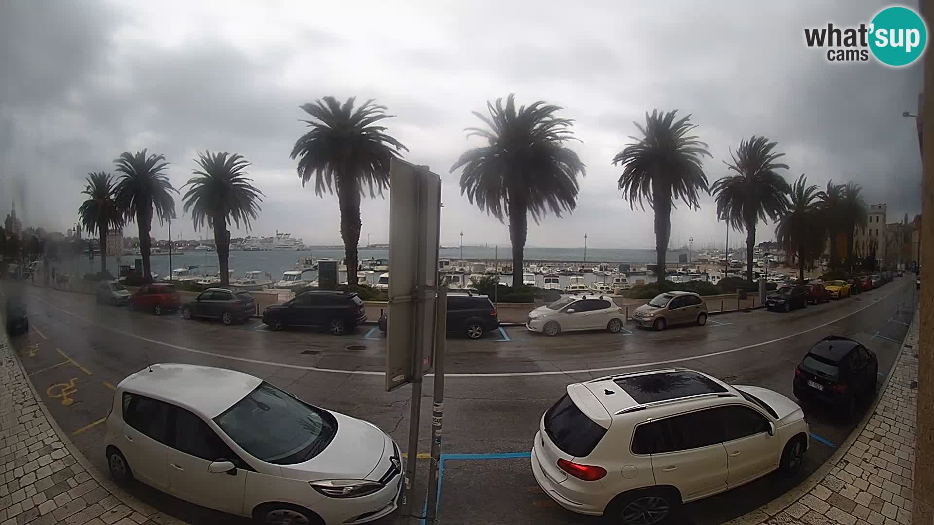 Webcam Split – Seaside Promenade