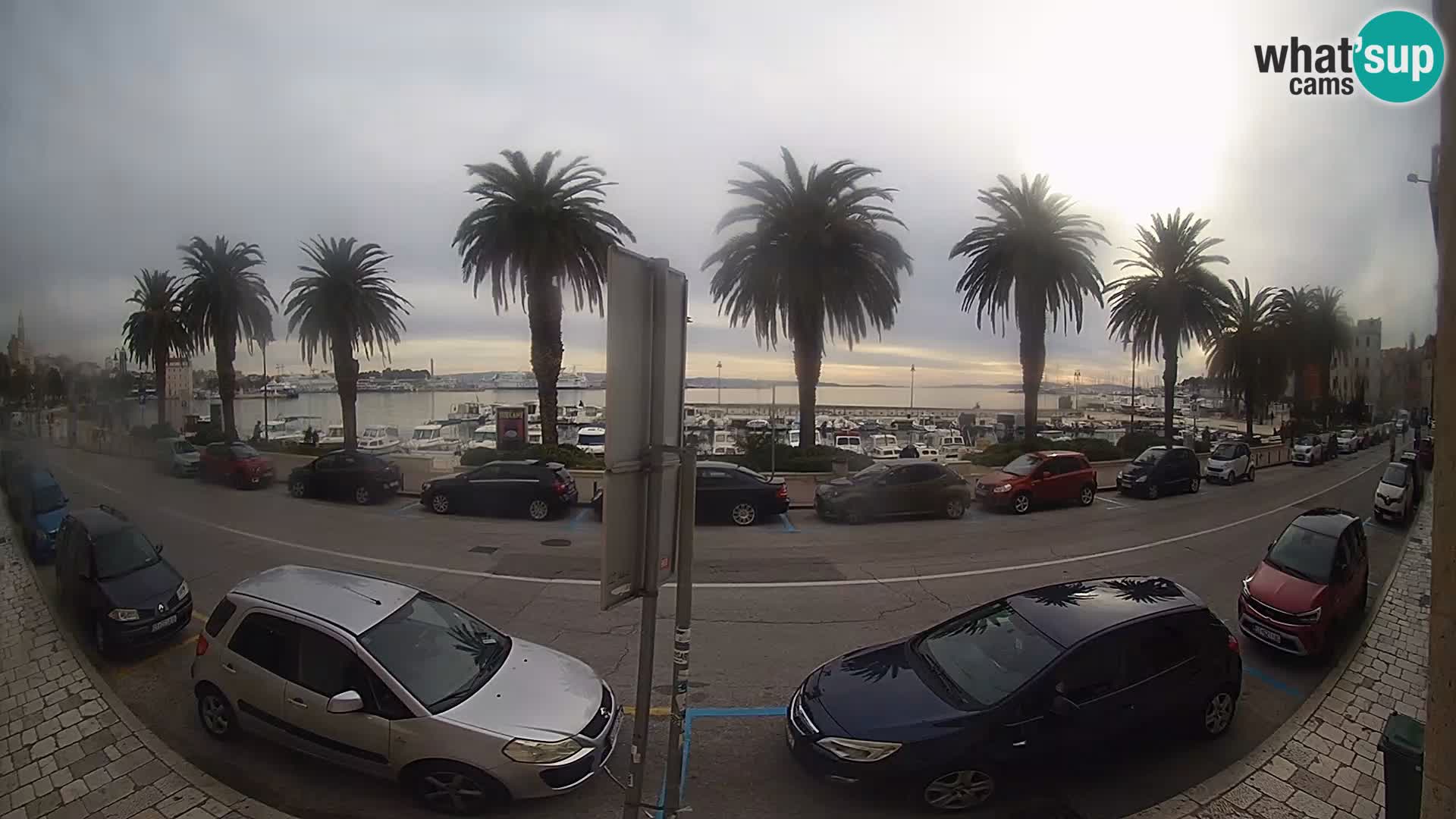 Webcam Split – Seaside Promenade