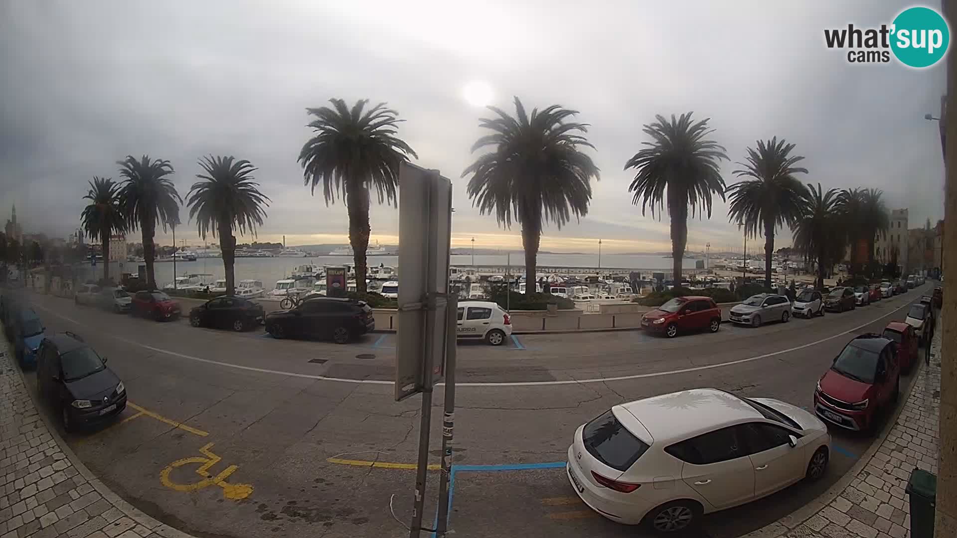 Webcam Split – Seaside Promenade