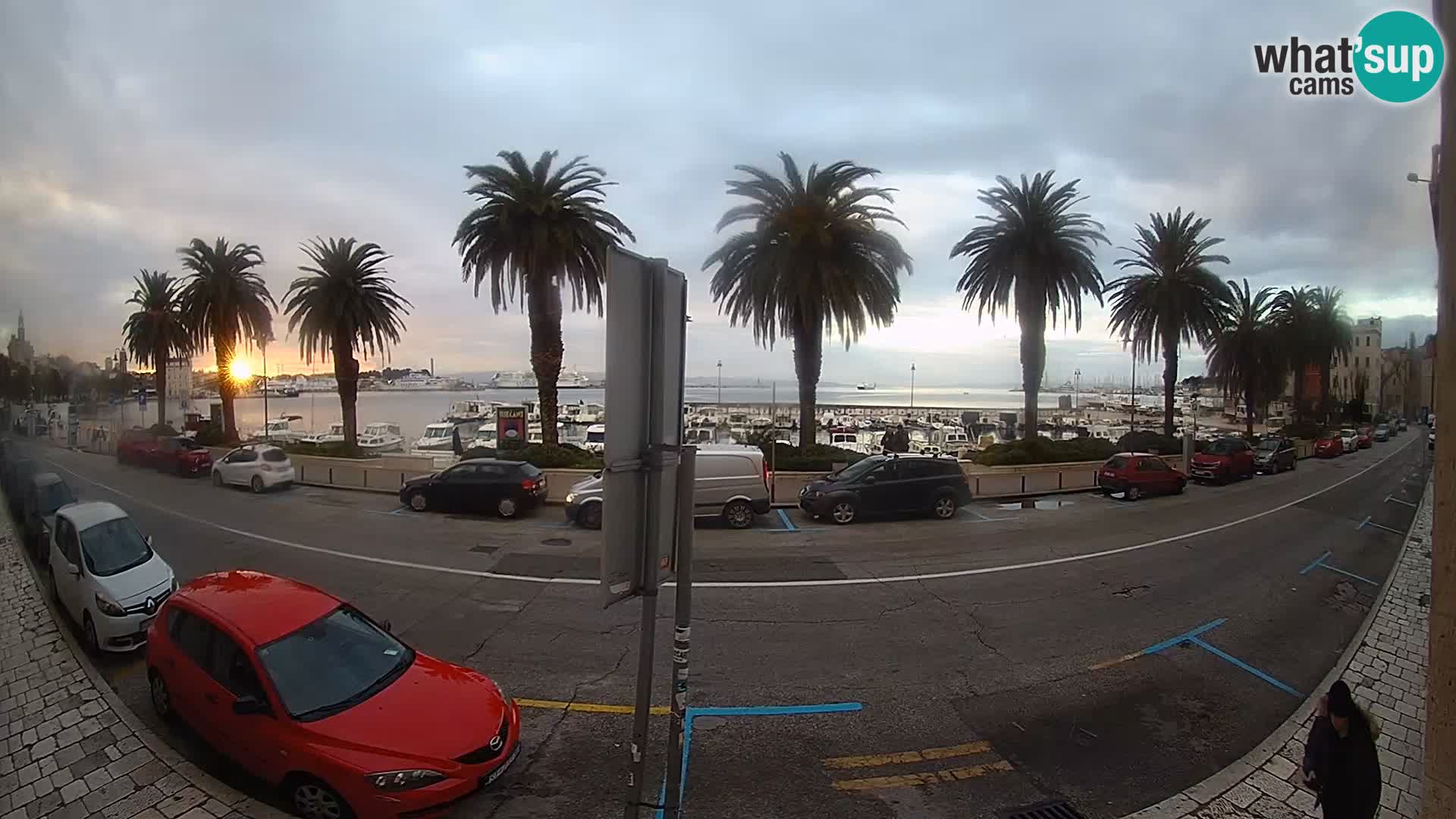 Webcam Split – Seaside Promenade