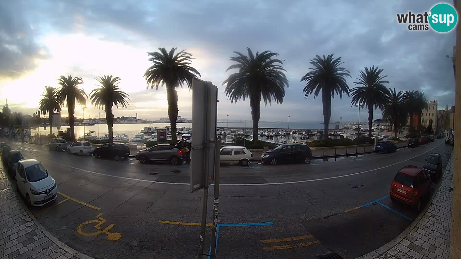 Webcam Split – Seaside Promenade