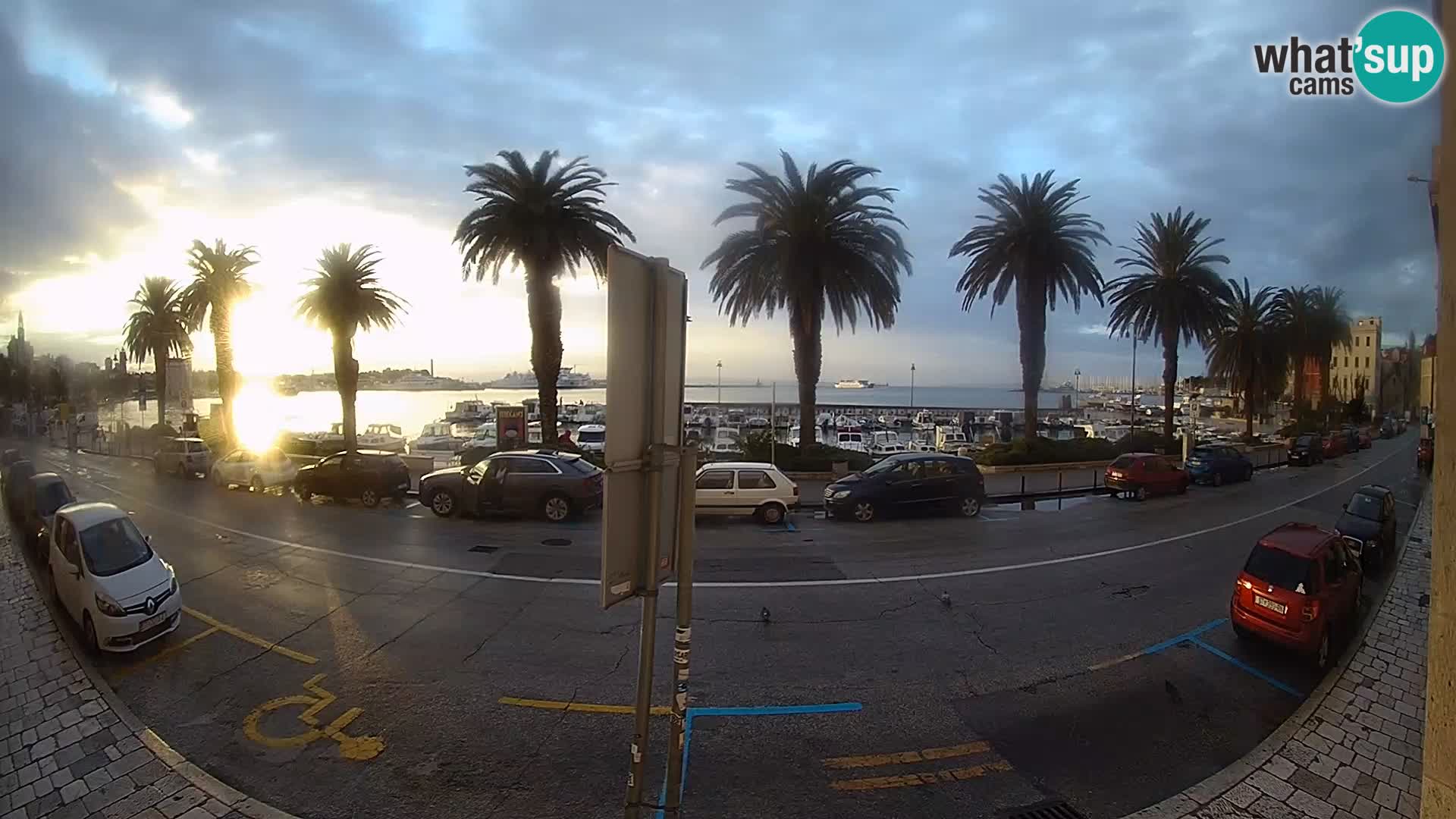 Webcam Split – Seaside Promenade