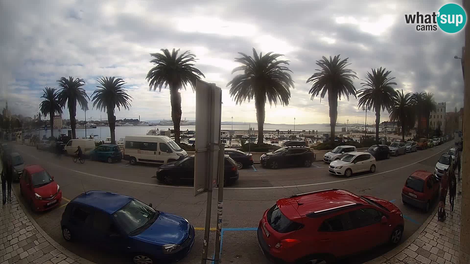 Webcam Split – Seaside Promenade