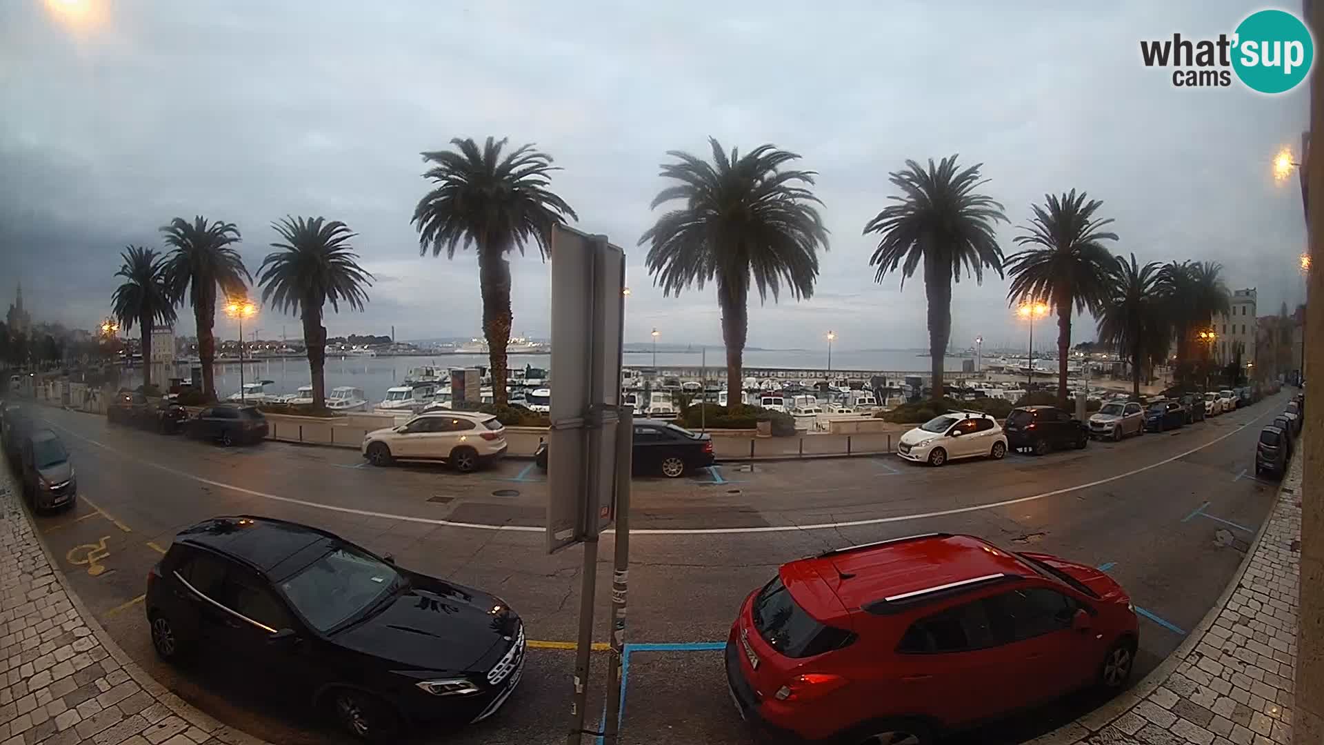 Webcam Split – Seaside Promenade