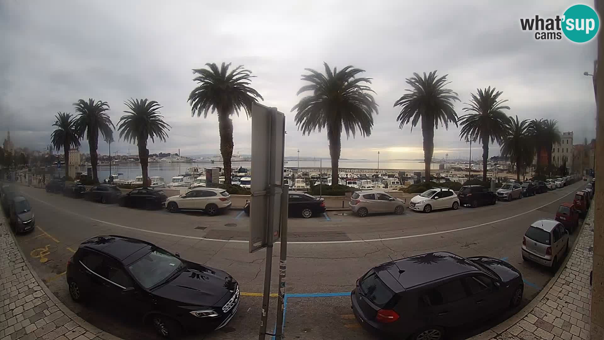 Webcam Split – Seaside Promenade