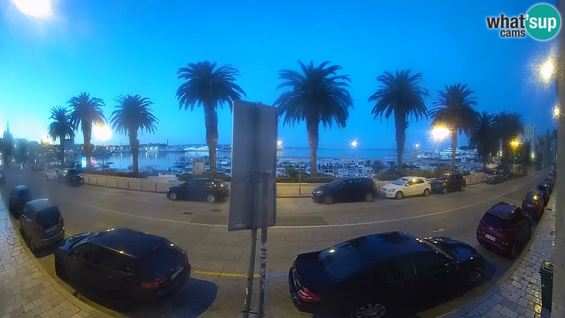 Webcam Split – Seaside Promenade