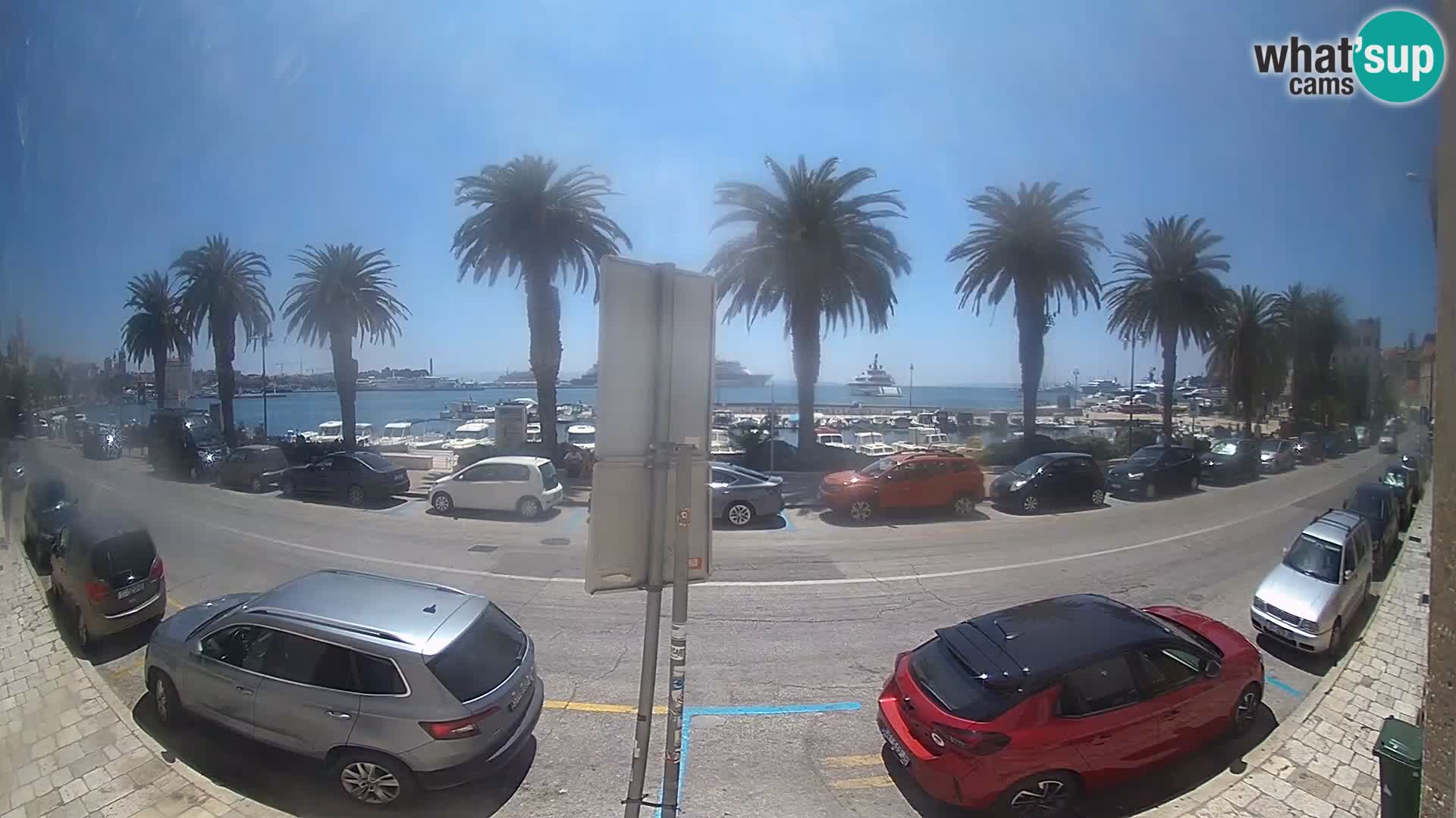 Webcam Split – Seaside Promenade