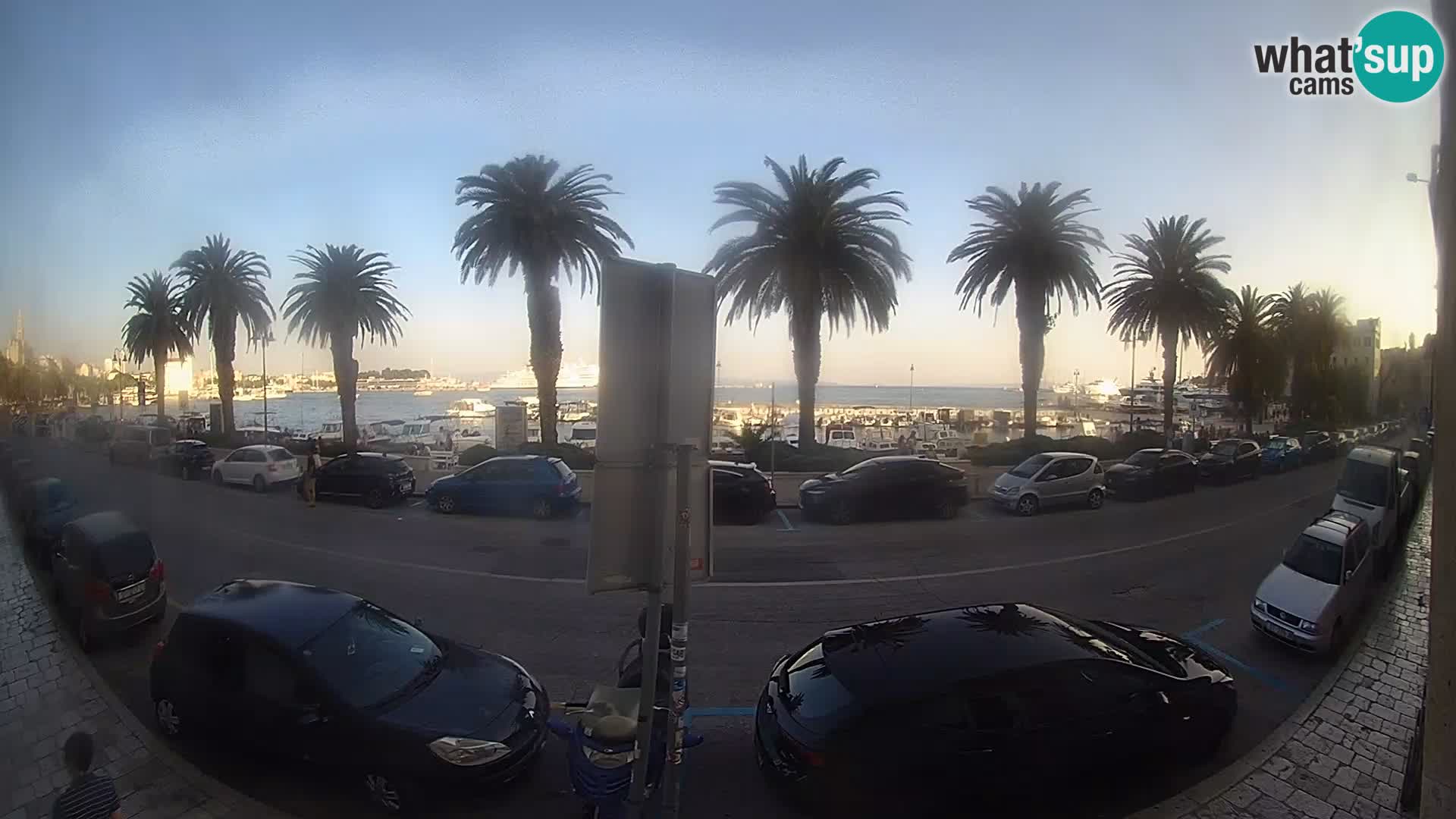 Webcam Split – Seaside Promenade