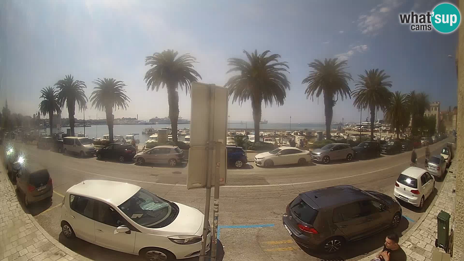 Webcam Split – Seaside Promenade