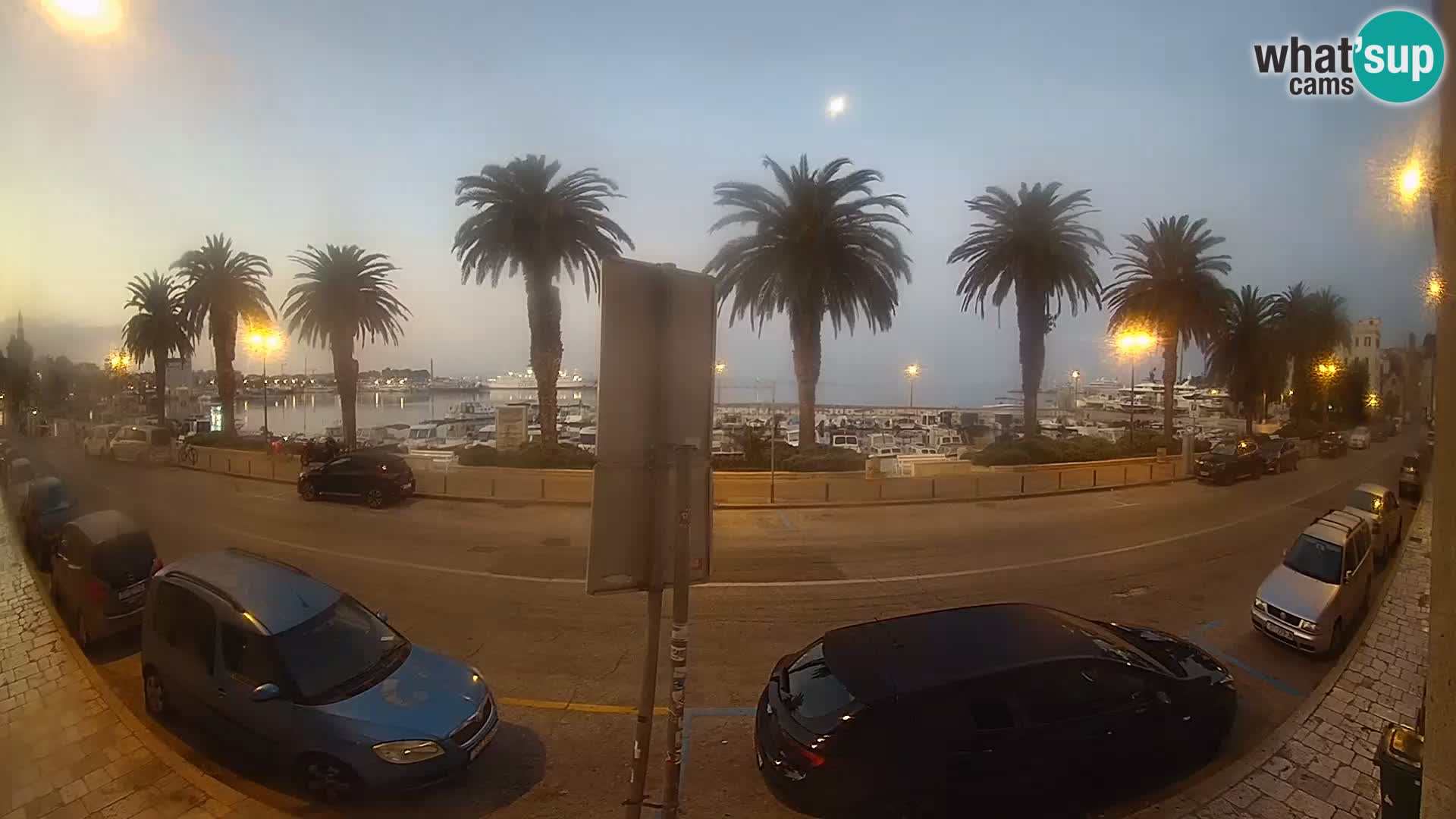 Webcam Split – Seaside Promenade