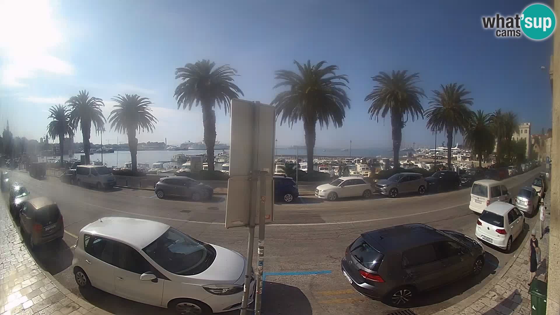 Webcam Split – Seaside Promenade