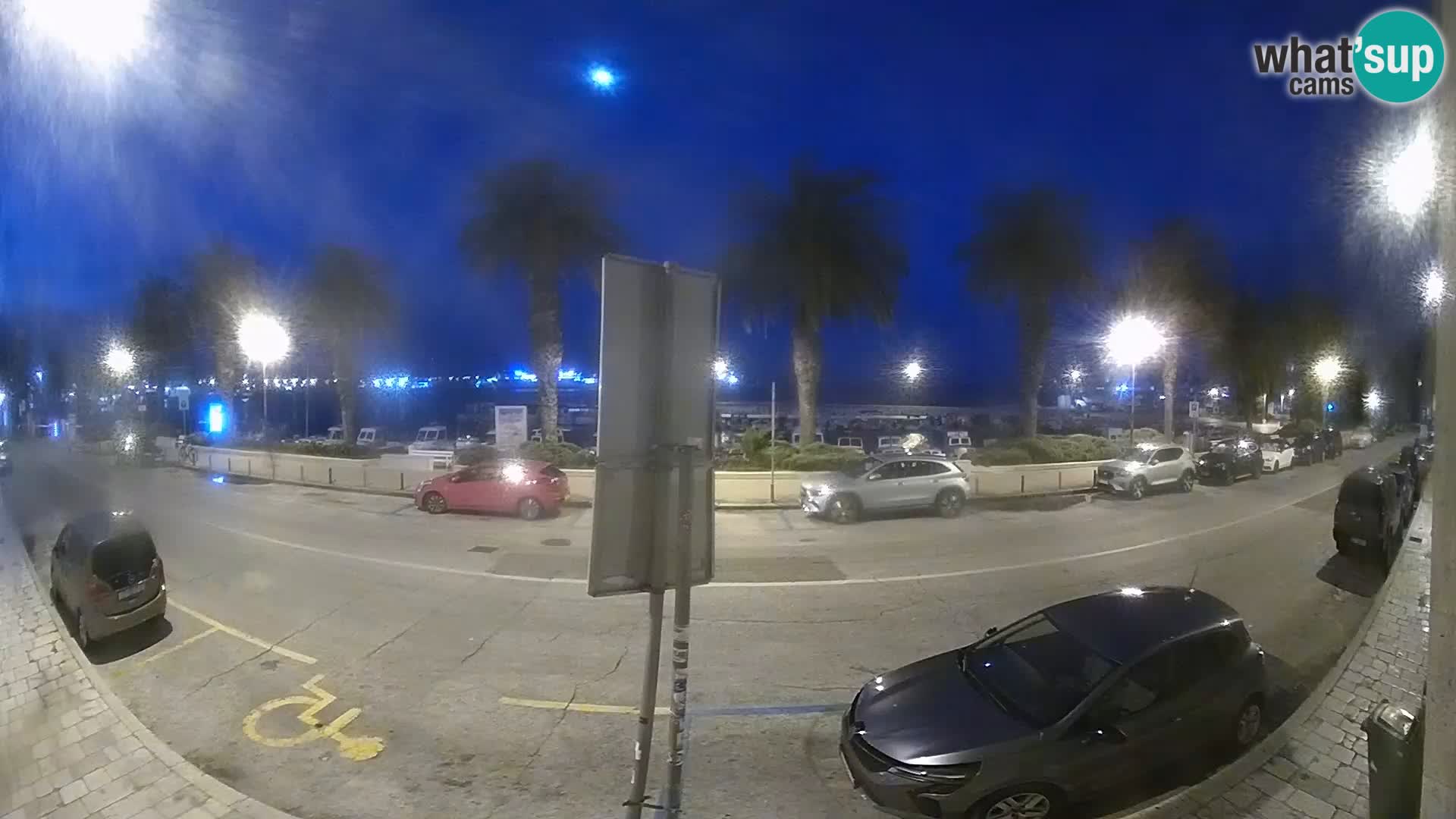 Webcam Split – Seaside Promenade
