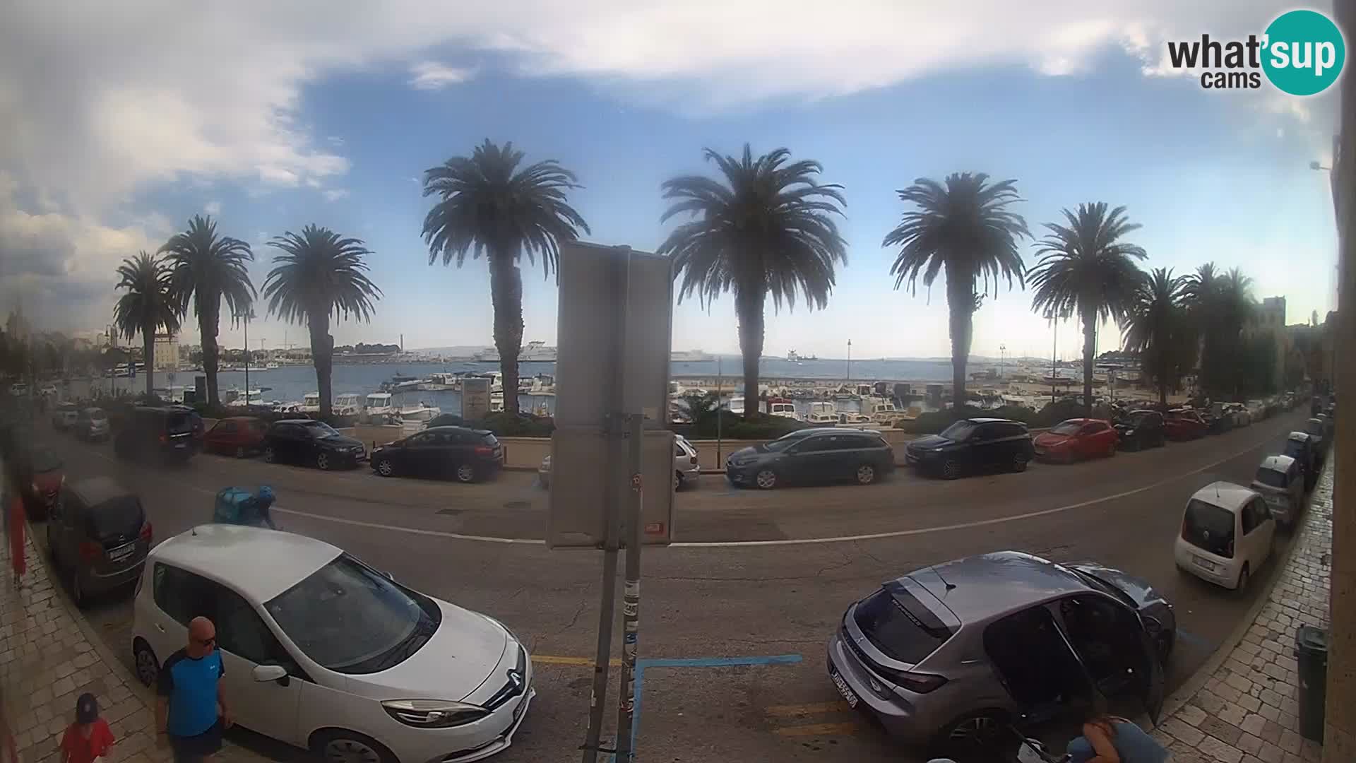 Webcam Split – Seaside Promenade
