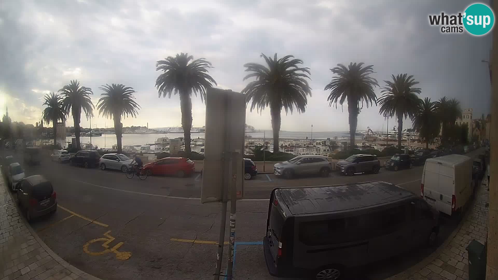 Webcam Split – Seaside Promenade