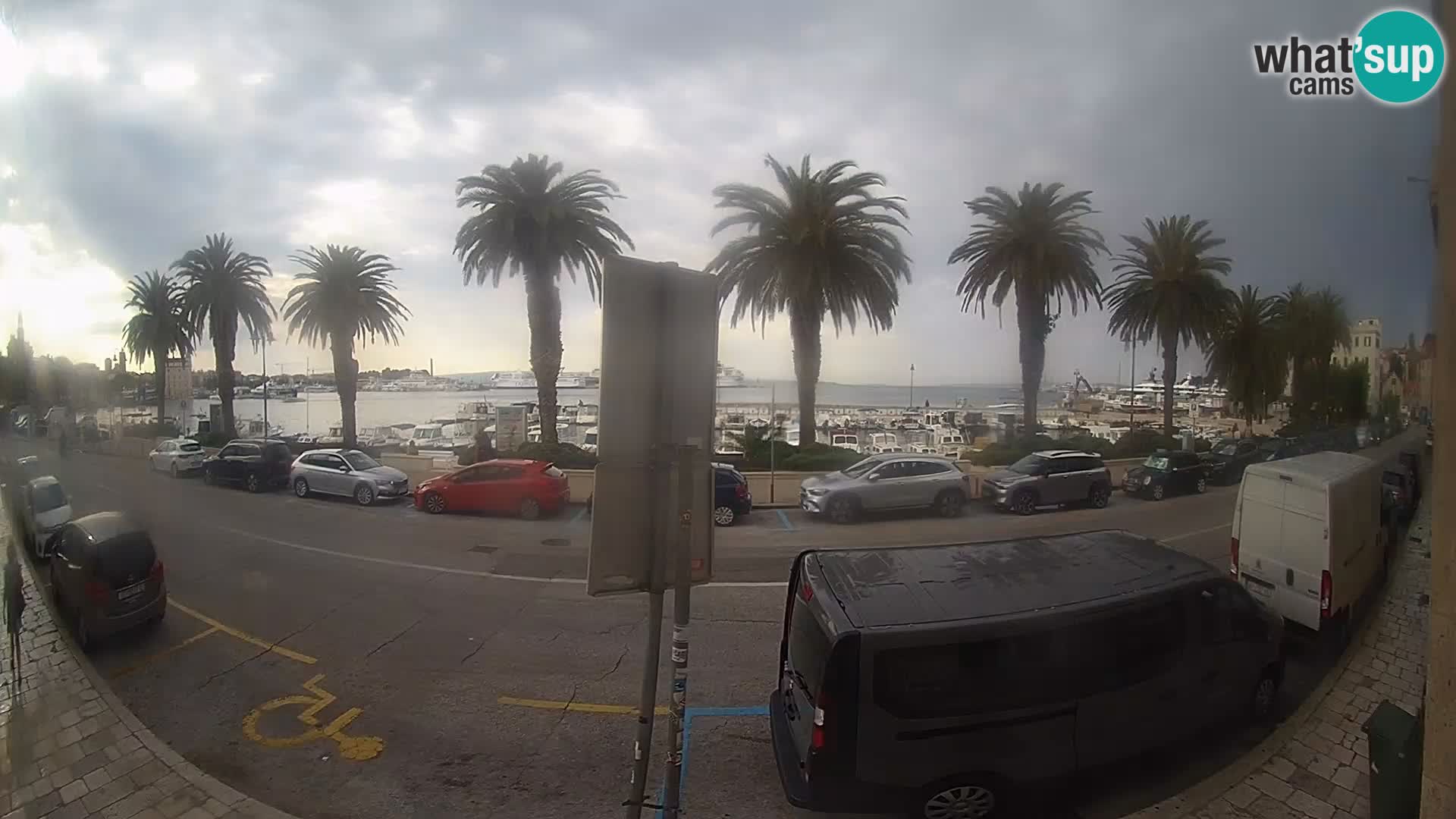 Webcam Split – Seaside Promenade