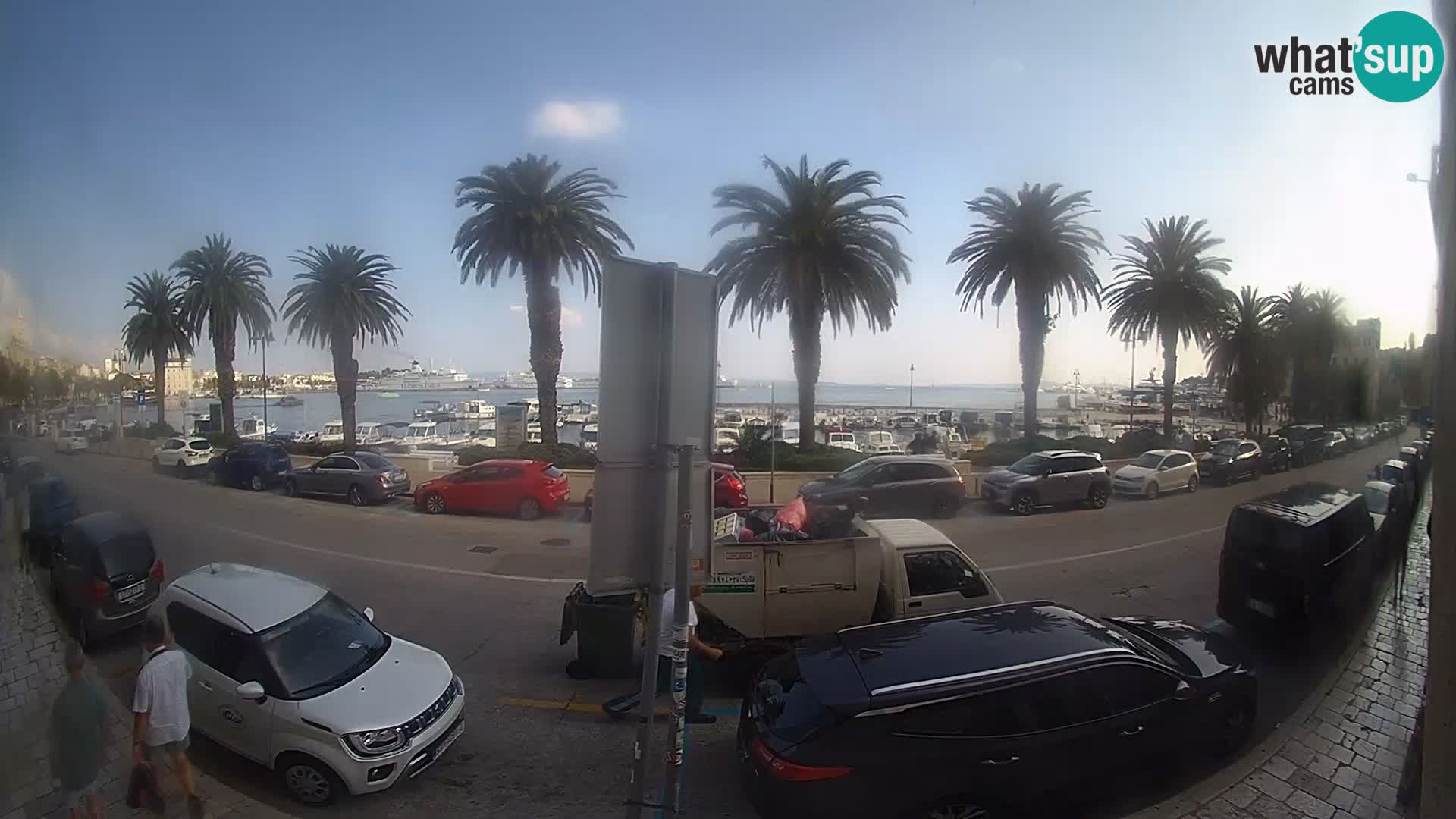 Webcam Split – Seaside Promenade