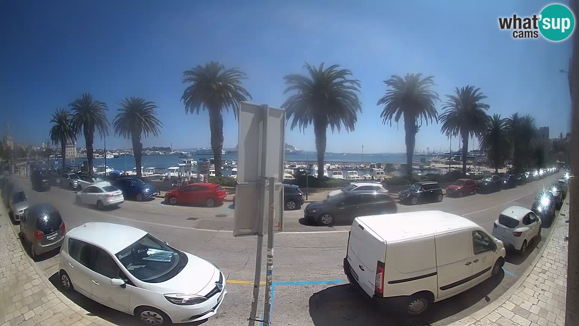 Webcam Split – Seaside Promenade