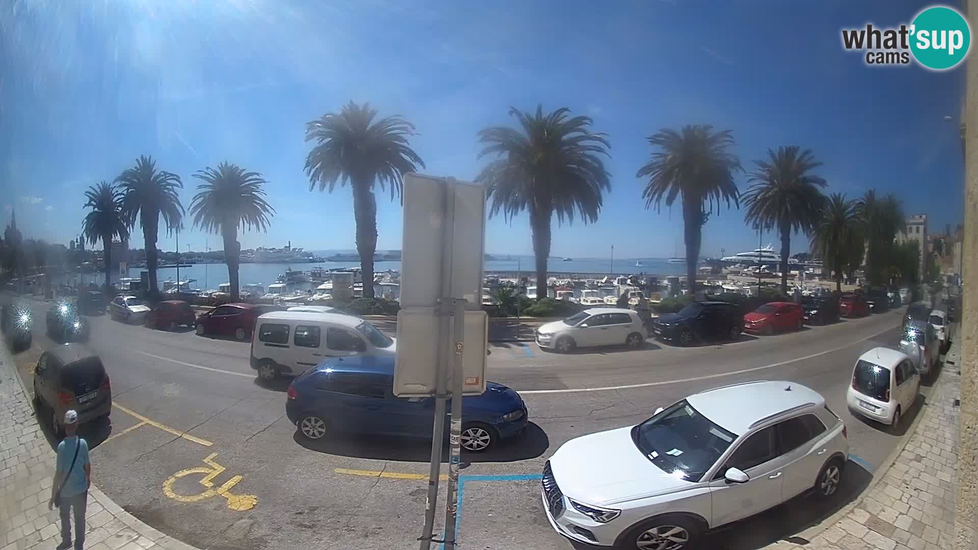 Webcam Split – Seaside Promenade