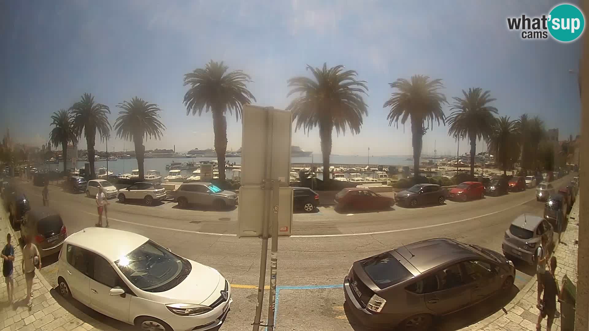 Webcam Split – Seaside Promenade