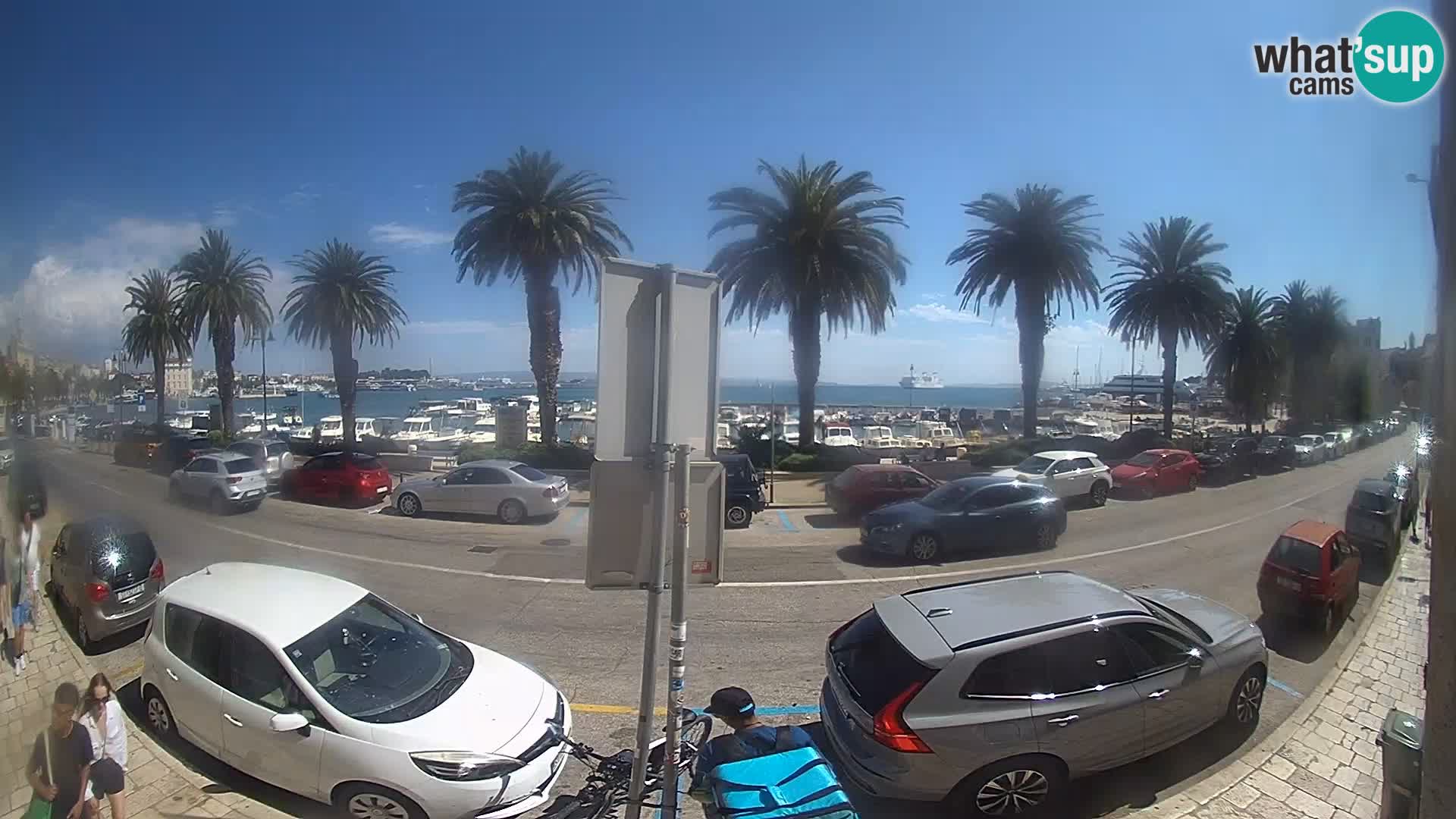Webcam Split – Seaside Promenade