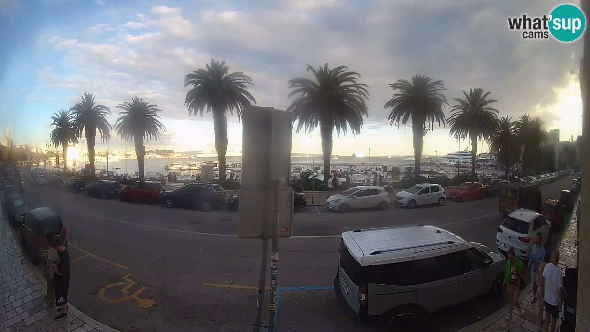 Webcam Split – Seaside Promenade