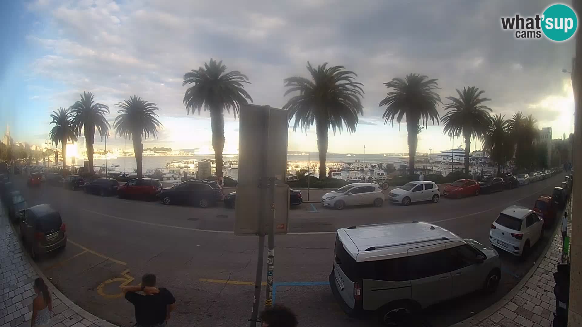 Webcam Split – Seaside Promenade
