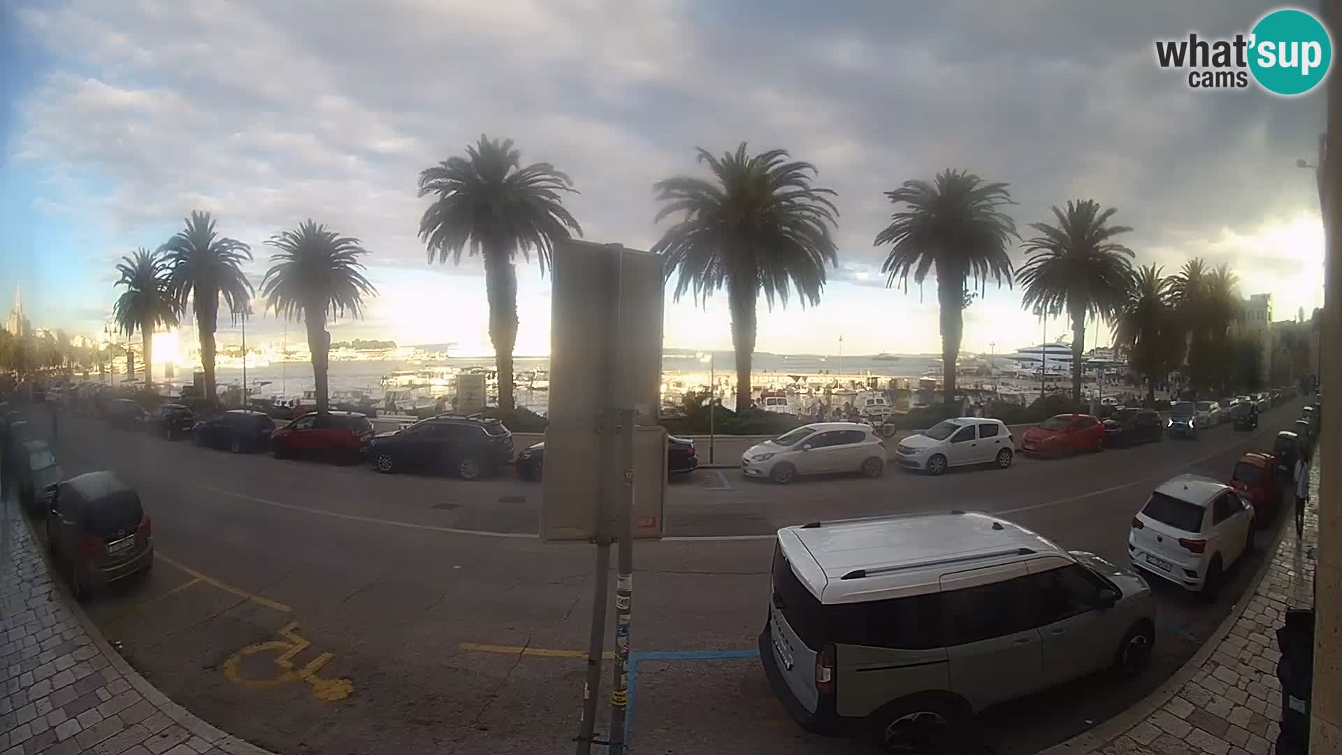Webcam Split – Seaside Promenade