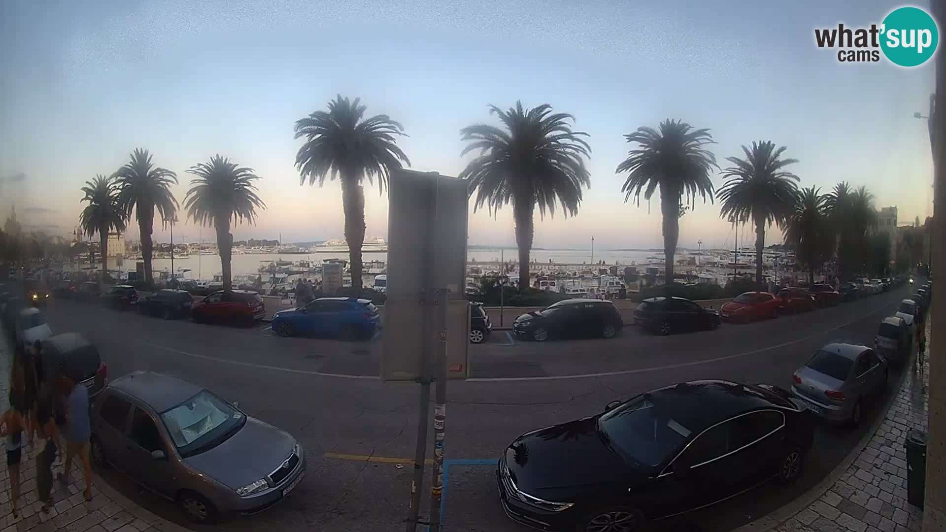 Webcam Split – Seaside Promenade