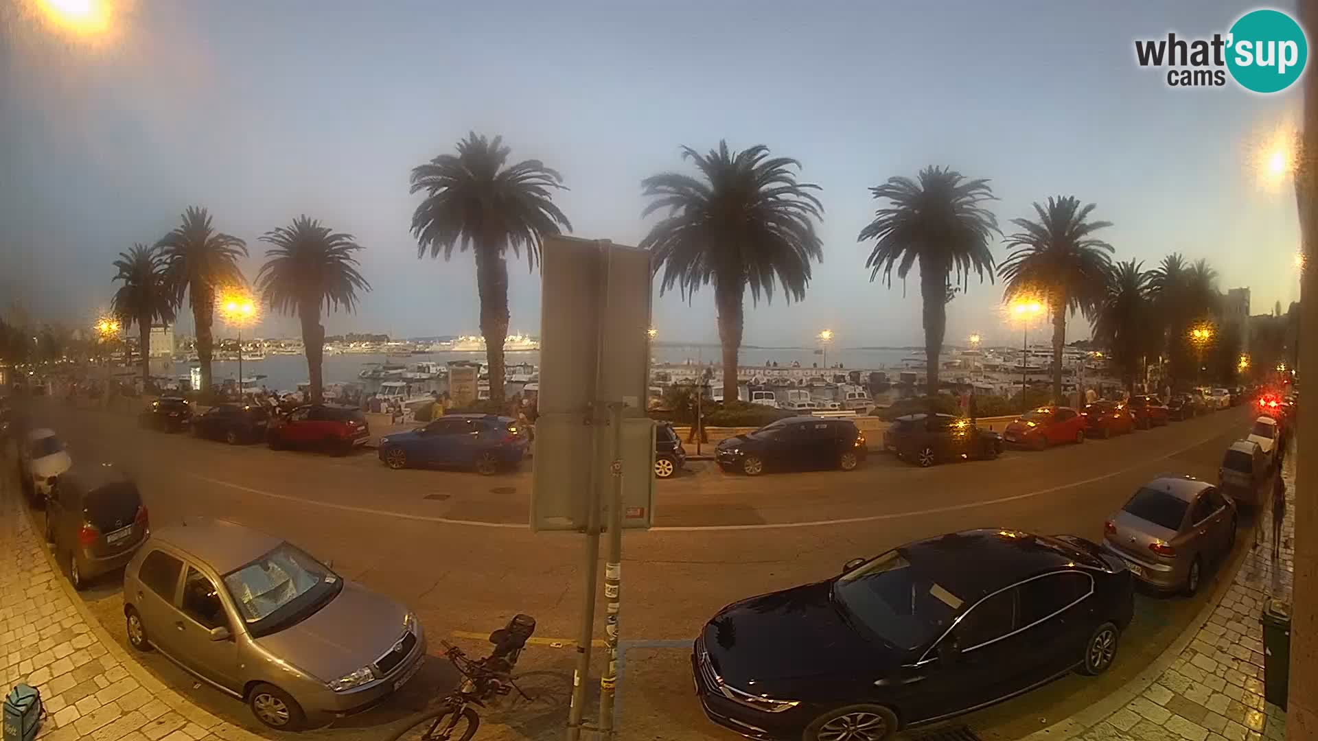 Webcam Split – Seaside Promenade