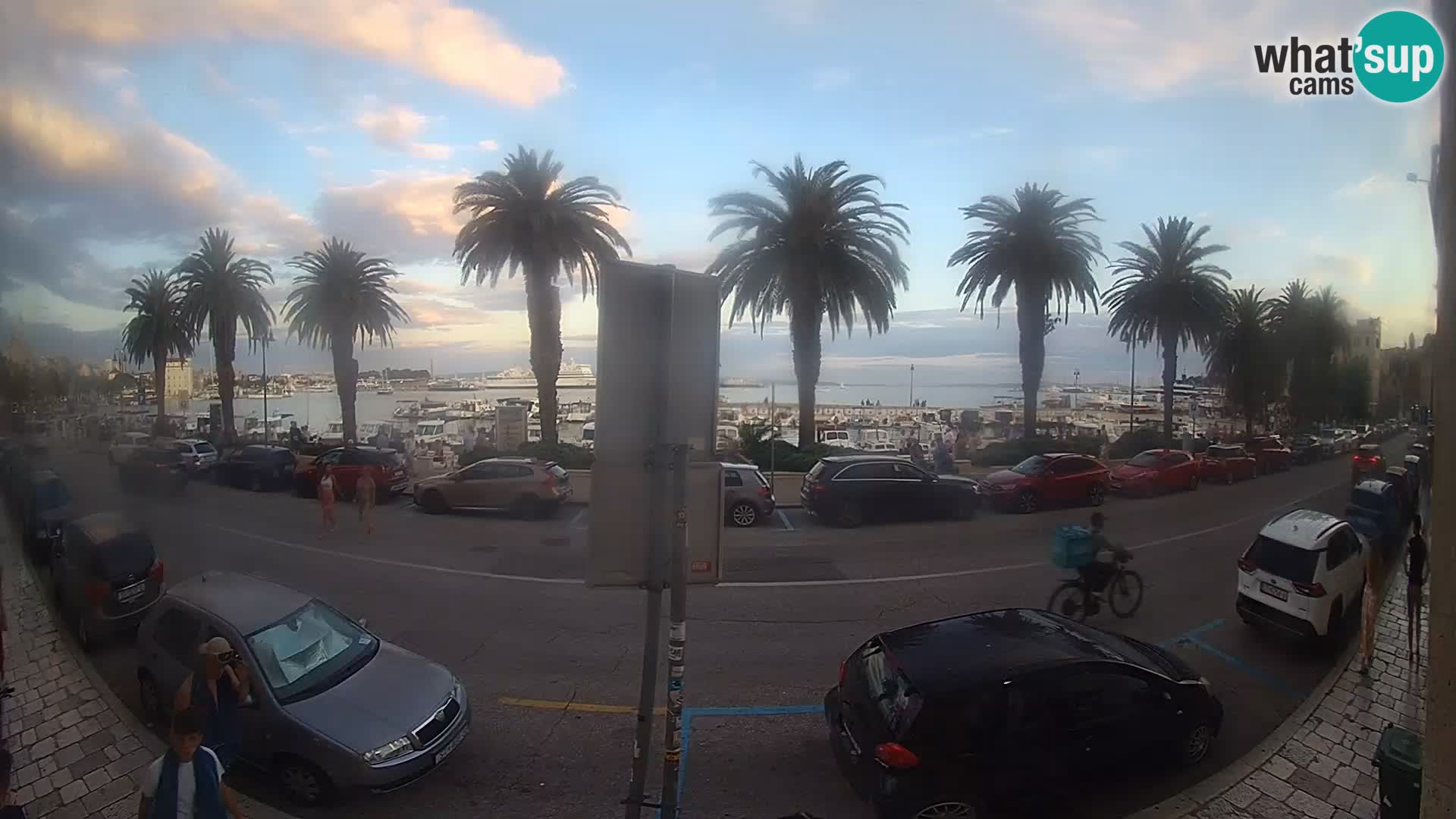 Webcam Split – Seaside Promenade