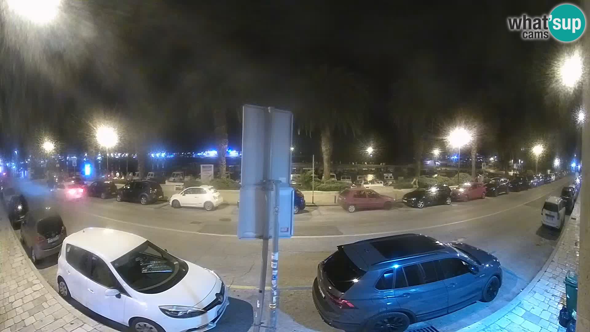Webcam Split – Seaside Promenade